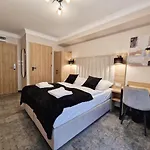 Cristal Hotel apartamentowy 3*