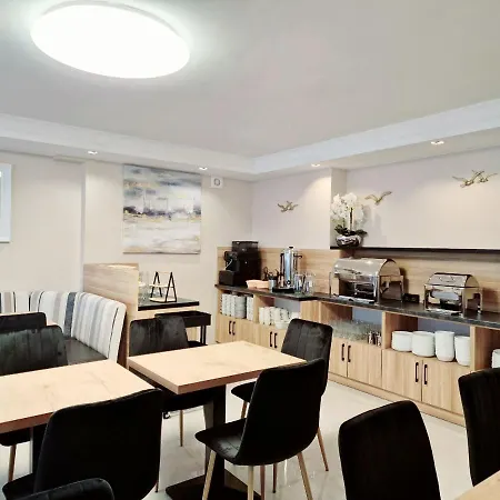 Aparthotel Cristal