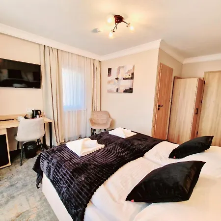 Aparthotel Cristal *