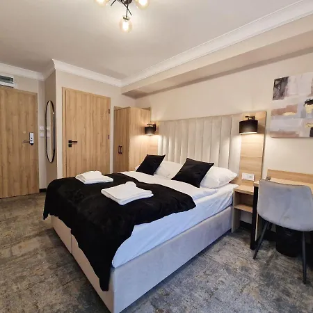 Cristal Apartmanhotel 4*