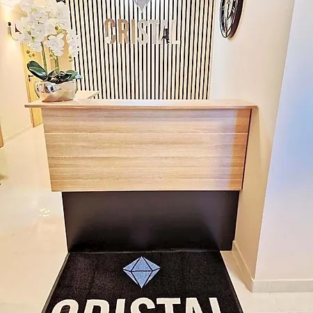 Cristal アパートホテル シフィノウイシチェ
