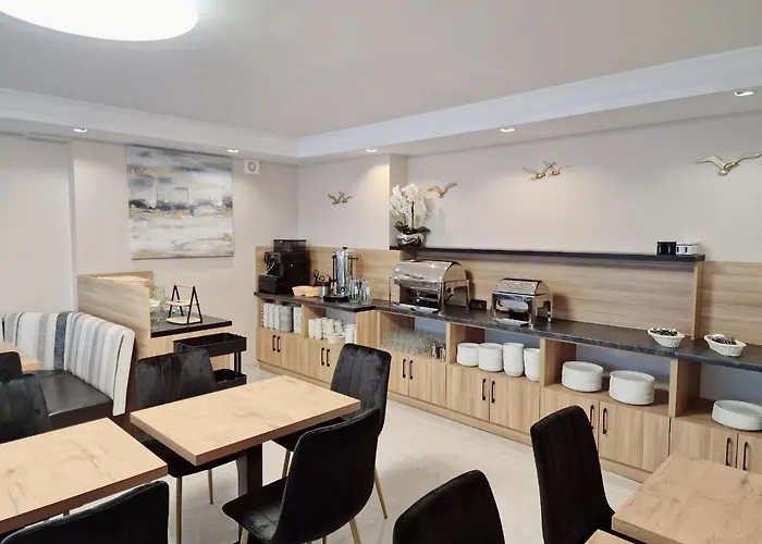 Cristal Aparthotel 4*